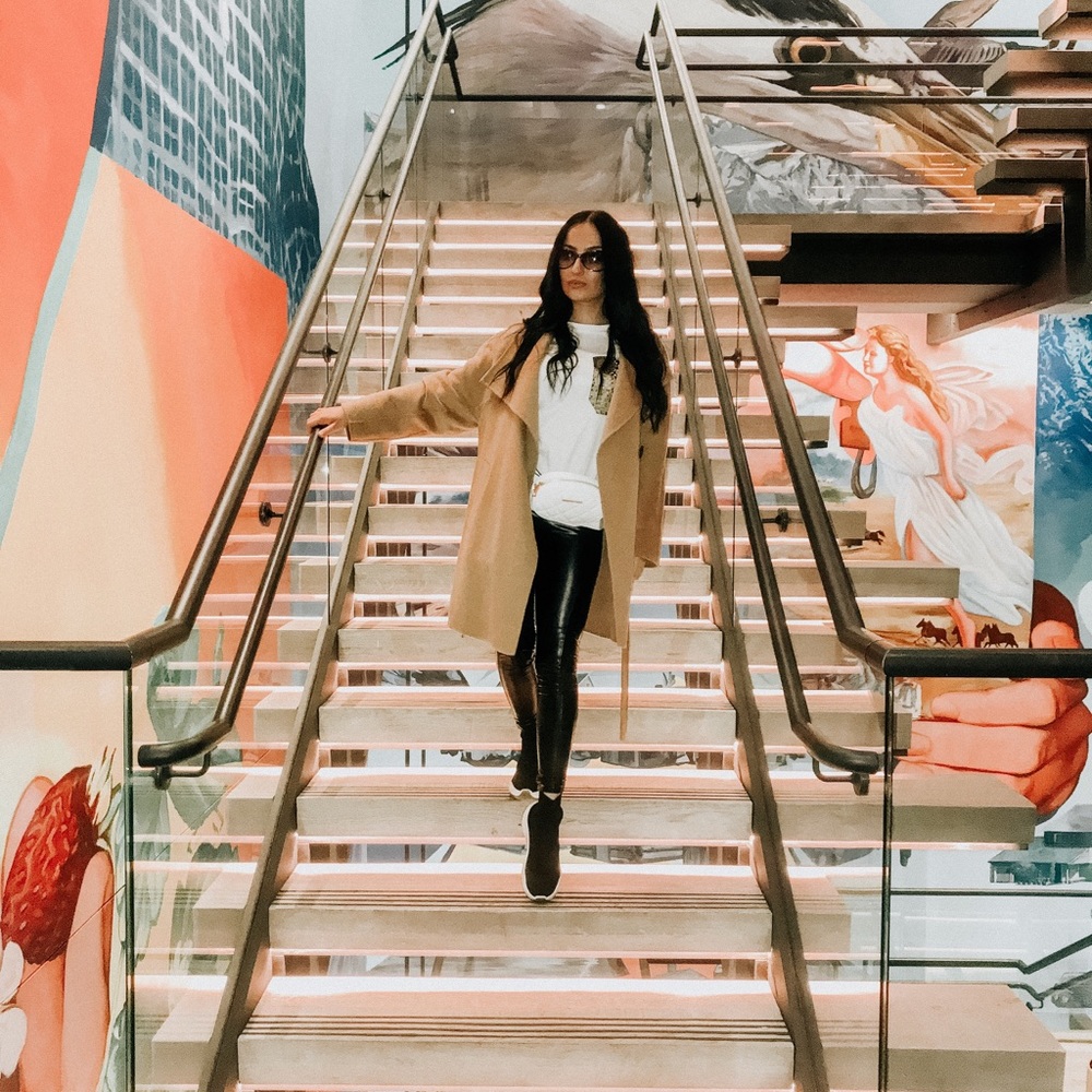 Meet your Posher, Rebecca